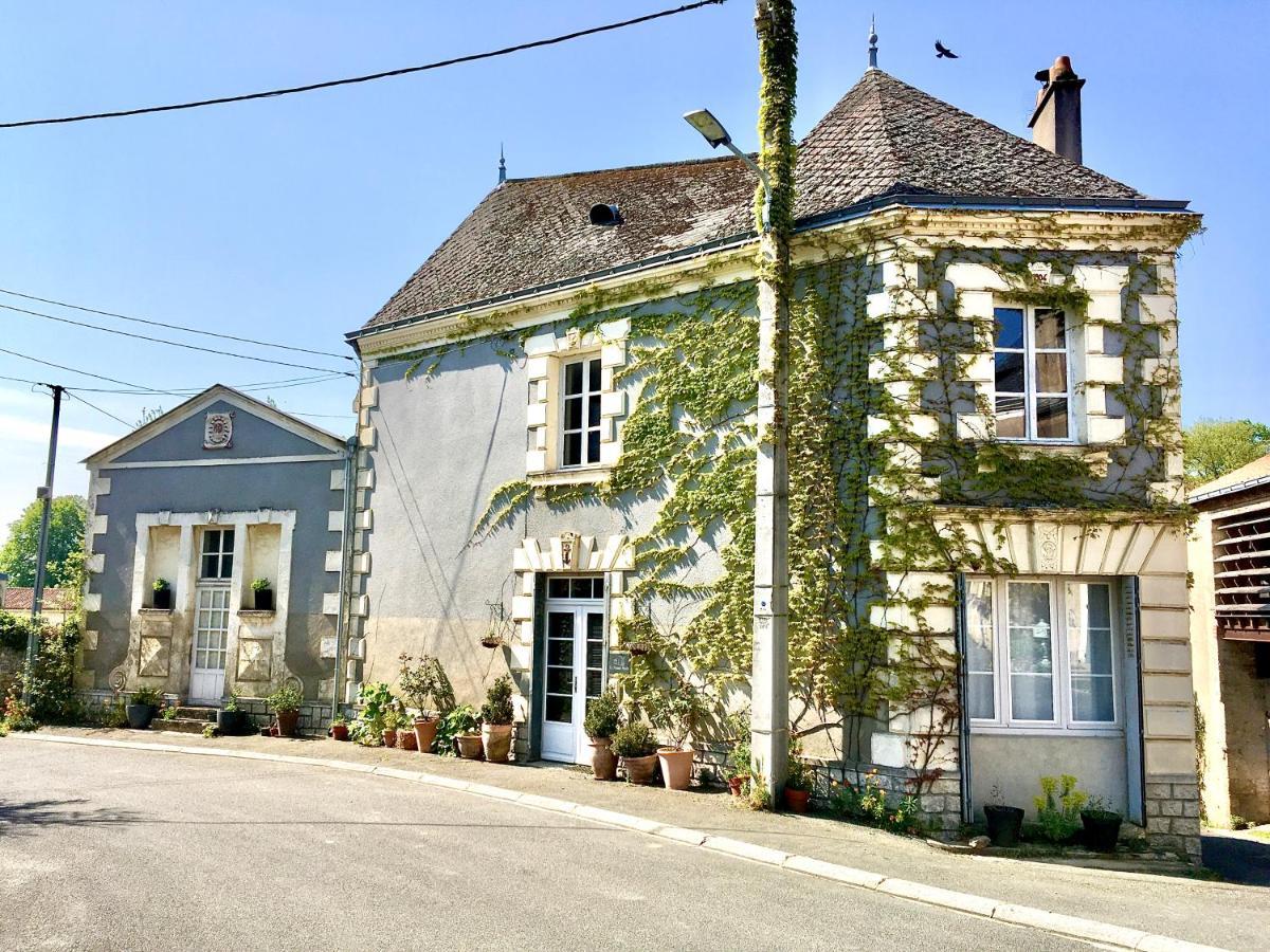La Maison Haute Tigné Exterior photo