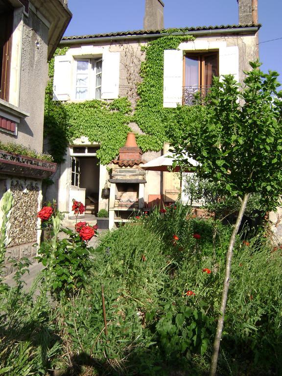 La Maison Haute Tigné Exterior photo